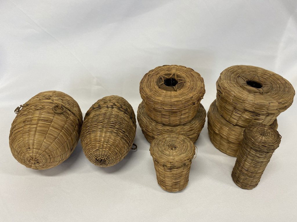 Lot of early rye straw baskets. (1 of 11)