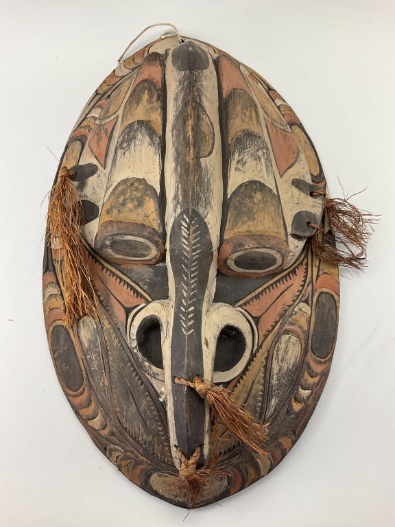 Papua New Guinea Sepik River Tribal Mask. (1 of 4)