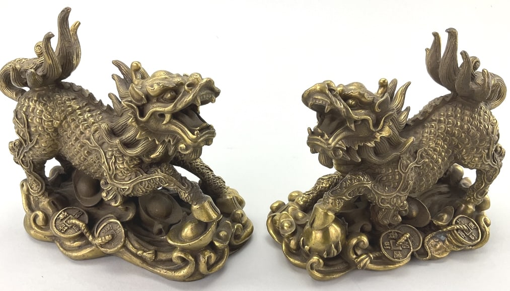 Pair of Chinese Brass Pixiu Statuettes.: 6"x3"W. Antique/vintage finely detailed legendary auspicious creature in Chinese culture also known as Pi Yao, Bixie, or Tian Lu. Popular for Feng Shui decoration. The Pixiu is a powerful symbol of we