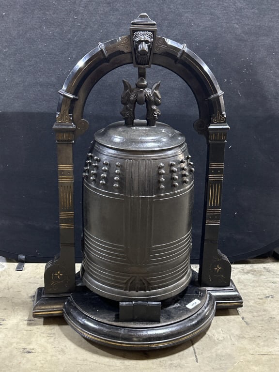 Antique Japanese Bronze Bonsho Temple Bell. (1 of 7)