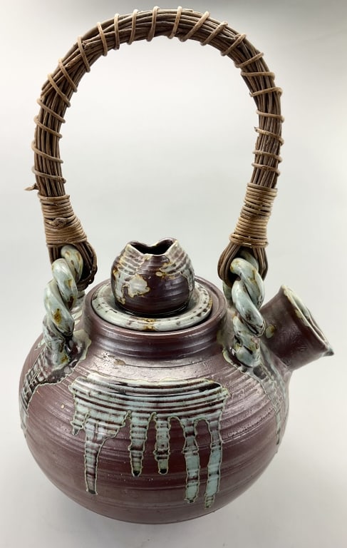Antique/Vintage Japanese Shigaraki Pottery Teapot. (1 of 11)