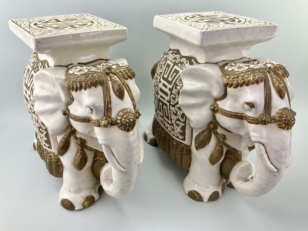Pair of Vintage Ceramic Elephant Garden Pedistals. (1 of 13)