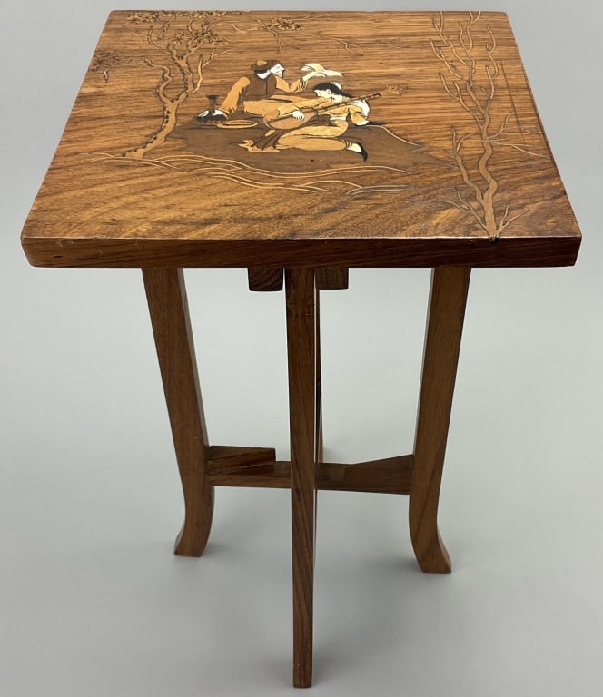 Small Vintage East Asian Marquetry Side Table. (1 of 6)