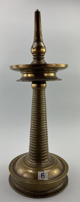 Antique South Indian Brass Nilavilakku Oil Lamp.: Measures 22.5 inches high. Kerala, India turned bell brass lamp with ribbed design. Condition: Good, tarnished. **LOCAL PICKUP MUST BE BY APPT ONLY POST AUCTION ONLY ON SPECIFIC DATES:CALL 717-272-707