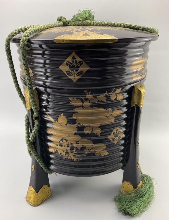 Antique Japanese Black Lacquer Hokai Box. (1 of 12)