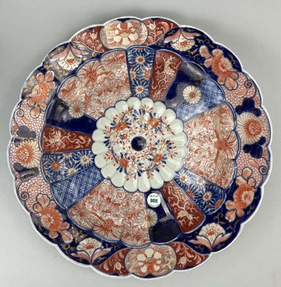 Fine Japanese Imari Floriform Porcelain Charger. (1 of 2)