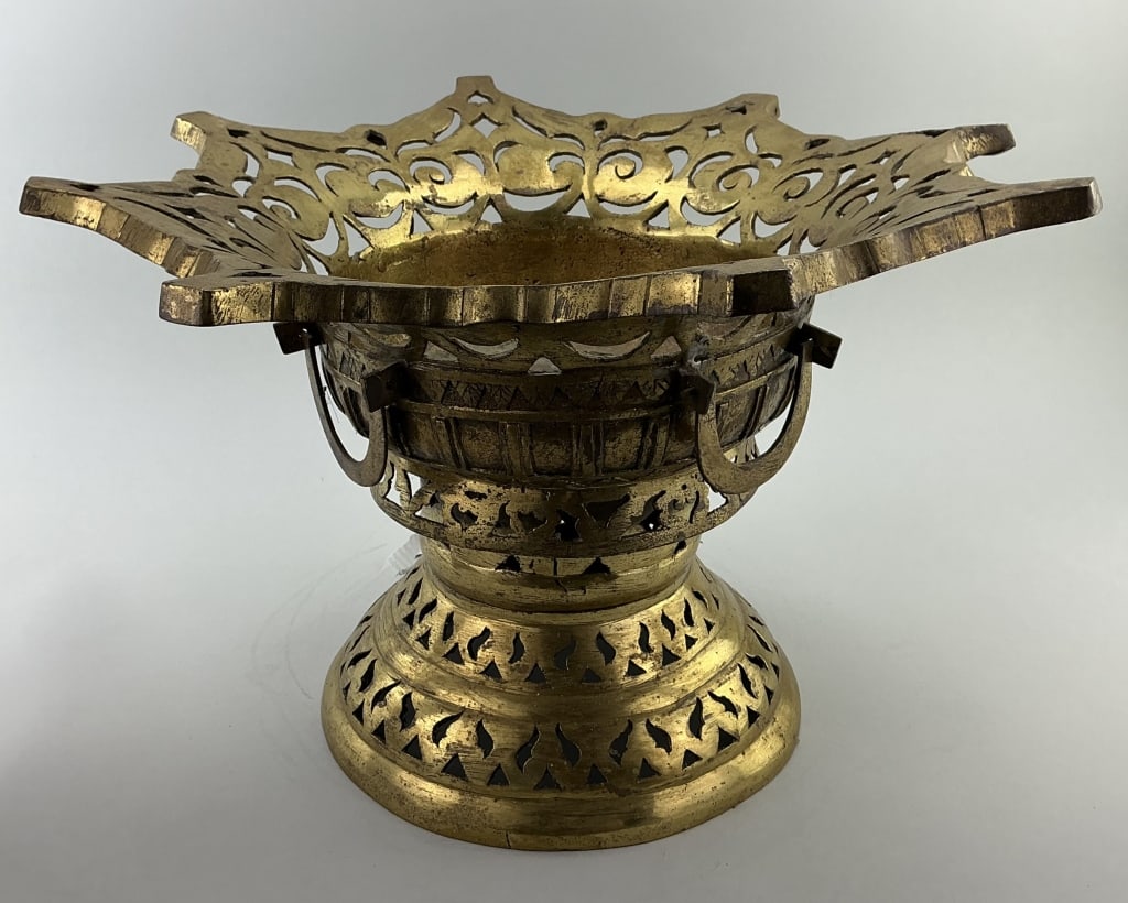 Antique Malay Indonesia Straits Brass Brazier. (1 of 6)