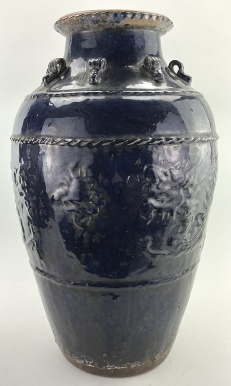 Chinese Qing Dynasty Martaban Storage Jar. (1 of 6)