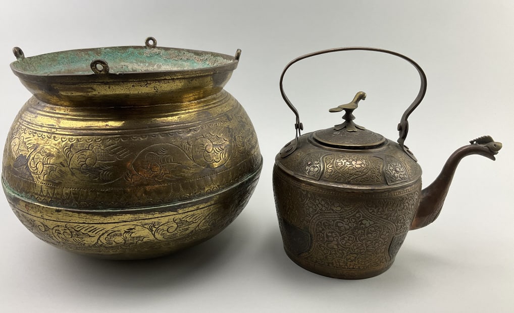 Antique Middle Eastern Brass Teapot & Cauldron. (1 of 16)