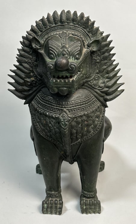 Vintage Austin Productions Ceramic Foo Dog Statue. (1 of 4)