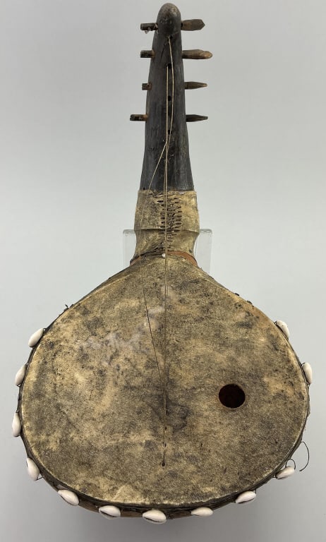 African Primitive Mystery String Instrument. (1 of 7)