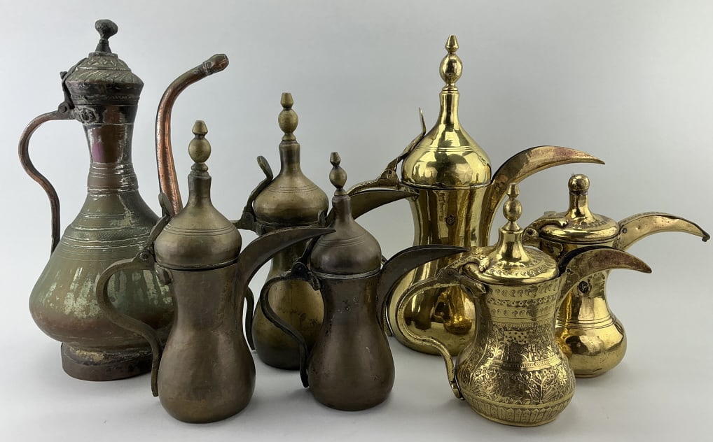 7 Middle Eastern Dallah Coffee Pots. (1 of 20)