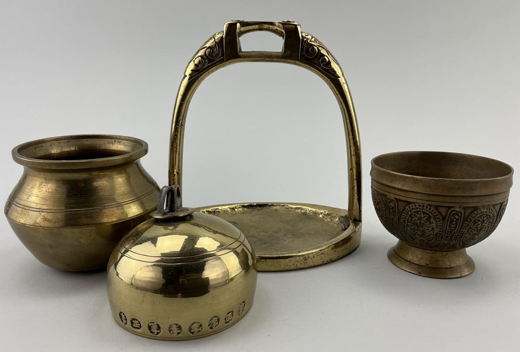 Brass Pot, Bell, Stirrup & Offering Bowl. (1 of 15)