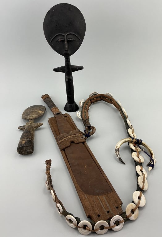 Ifugao Bolo with Sheath & 2 Fertility Dolls. (1 of 10)