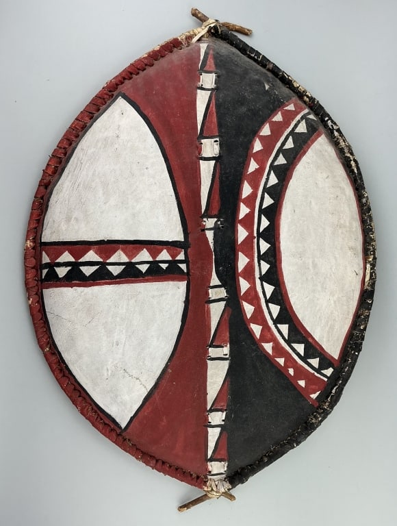 Traditional Maasai Warrior Hide Shield. (1 of 2)