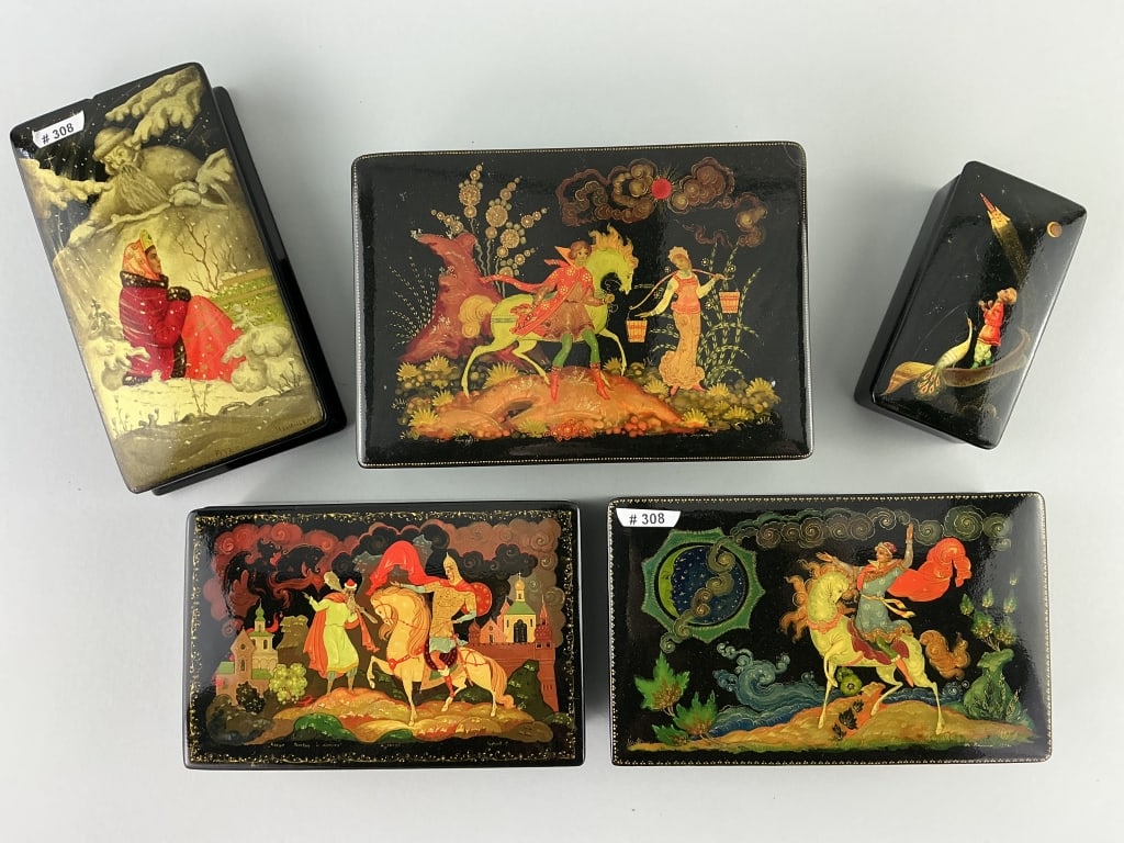 5 Vintage Russian Painted Lacquer Boxes. (1 of 20)