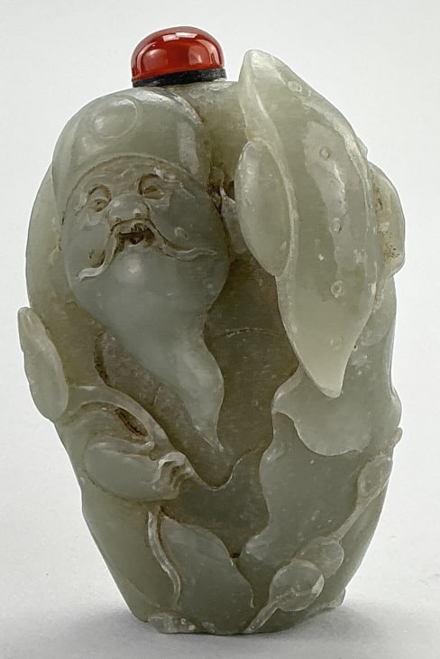 Antique Chinese Carved Jade Snuff Bottle. (1 of 6)