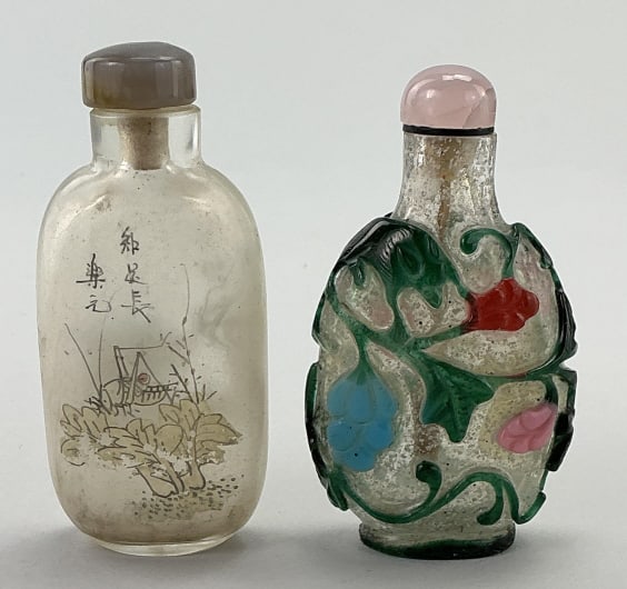 2 Antique Chinese Glass Snuff Bottles. (1 of 11)