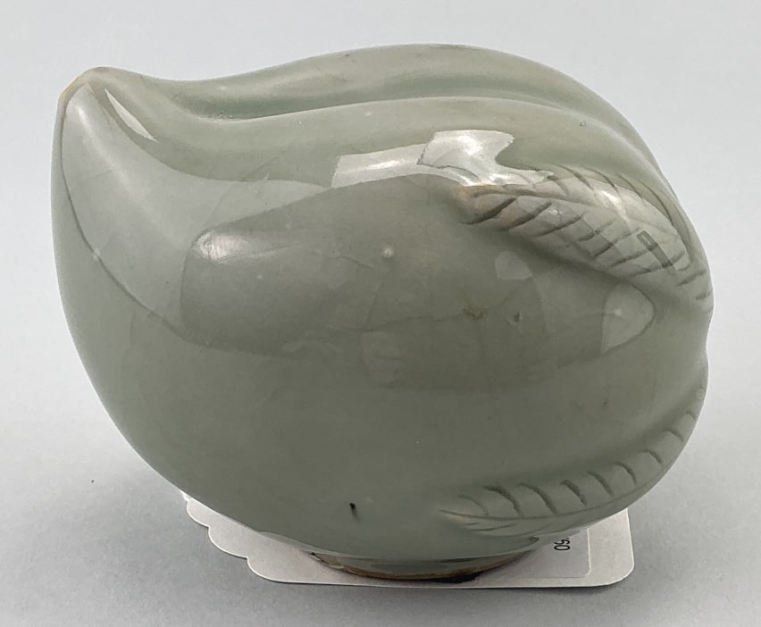 Japanese Celadon Glaze Peach-Form Water Coupe.: Measures 4 inches wide. Antique Japanese peach shaped celadon glazed pottery water dropper. Condition: Very good. **LOCAL PICKUP MUST BE BY APPT ONLY POST AUCTION ONLY ON SPECIFIC DATES:CALL 717-272-7