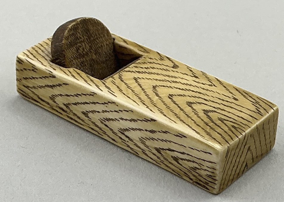 Japanese Ivory Kanna Hand Plane Netsuke. (1 of 5)