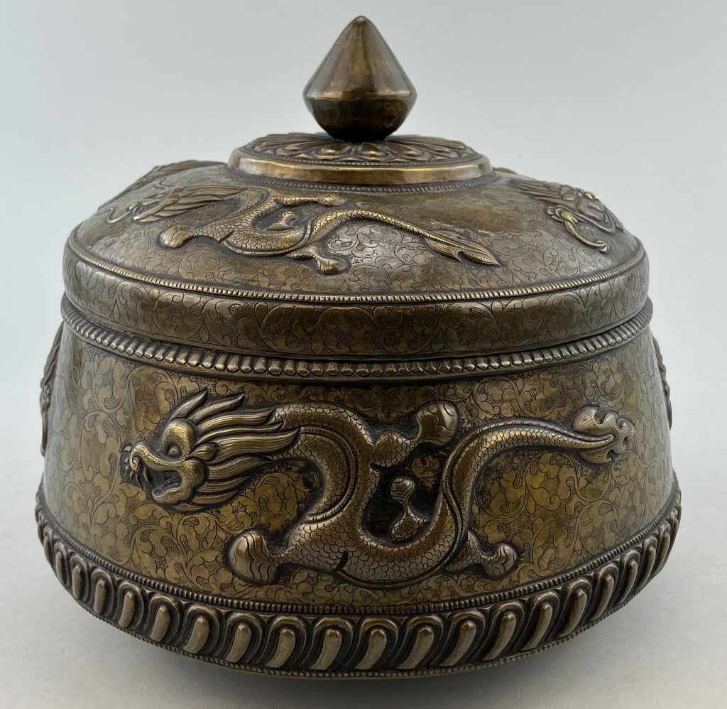 Tibetan Tsampa Bronze Lidded Offering Bowl. (1 of 6)