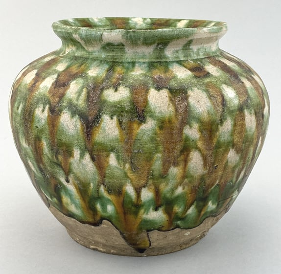 Chinese Tang Dynasty Sancai Glazed Pottery Jar. (1 of 8)