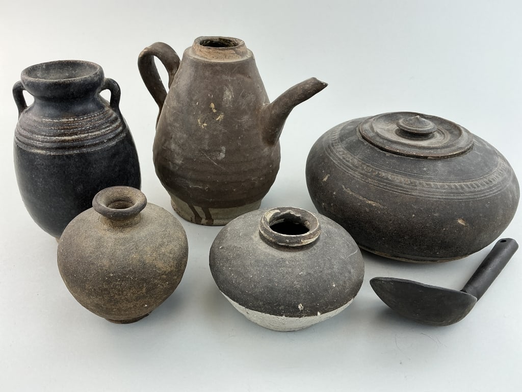 Chinese Brown Glazed Earthenware Vessels. (1 of 20)
