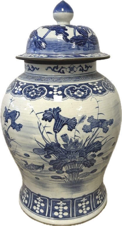 Large Chinese Blue & White Porcelain Temple Jar. (1 of 4)