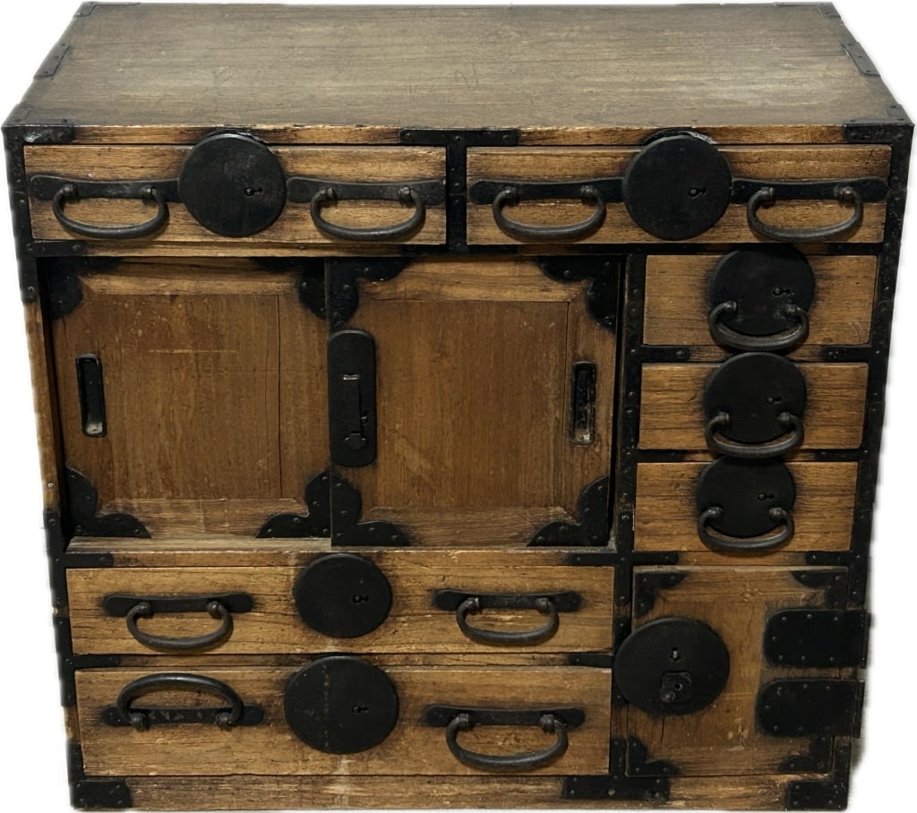 Antique Japanese Choba Tansu Chest. (1 of 7)
