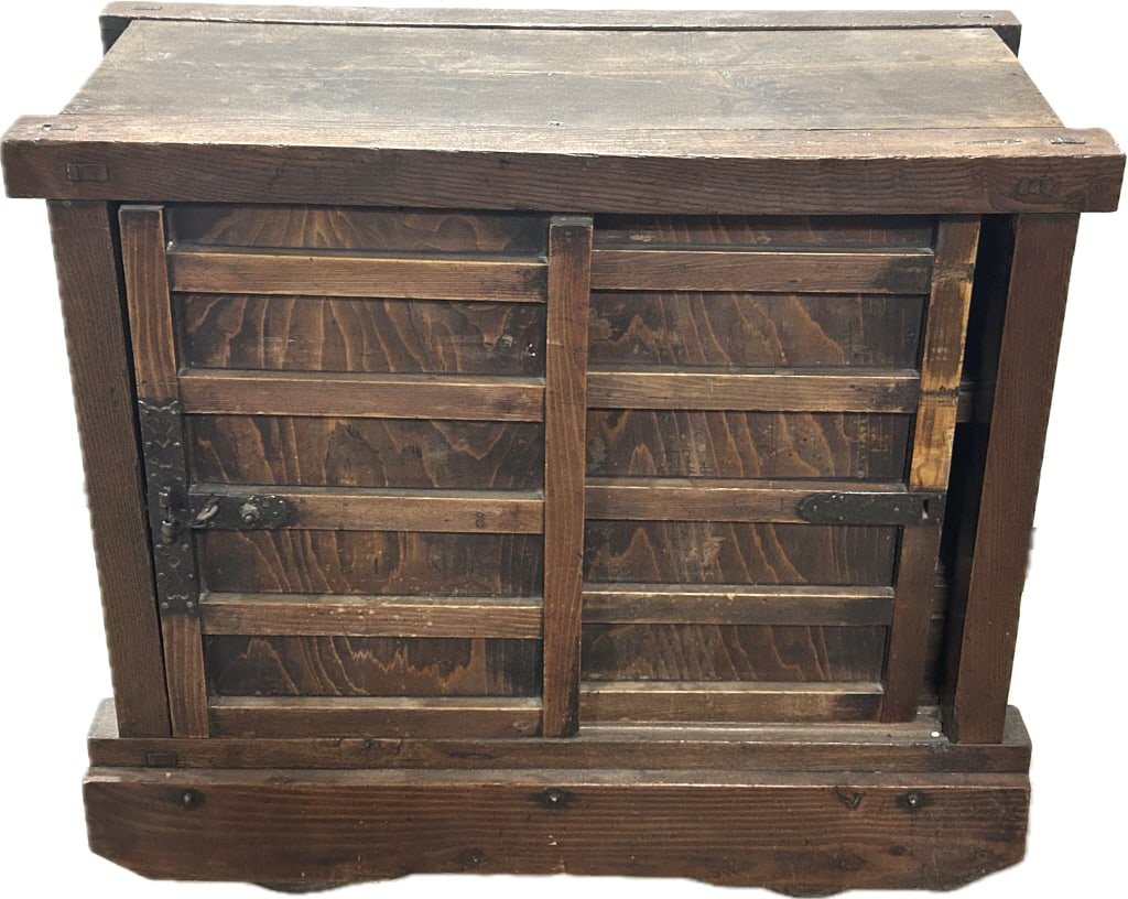 Antique Korean Elmwood Rolling Geumgo. (1 of 7)