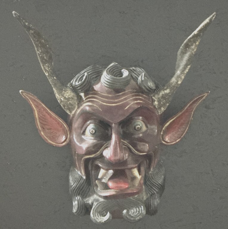 Mexican Folk Art Carved & Painted Wood Diablo Mask: 21"Hx21"W. Large vintage mask with well-defined features and imposing expression. Condition: Good with wear. **LOCAL PICKUP MUST BE BY APPT ONLY POST AUCTION ONLY ON SPECIFIC DATES:CALL 717-272-7078 T