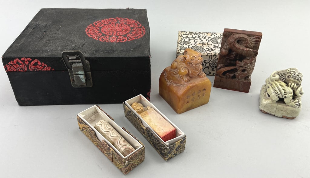 Group of Asian Carved Stone Seal Stamps.: Largest:: 4.25"H. Some have the "Winer" name). Lot of vintage carved Shoushan stone seals, some with foo dog and dragon finials. Condition: Good, no damage. **LOCAL PICKUP MUST BE BY APPT ONLY POSTAUC