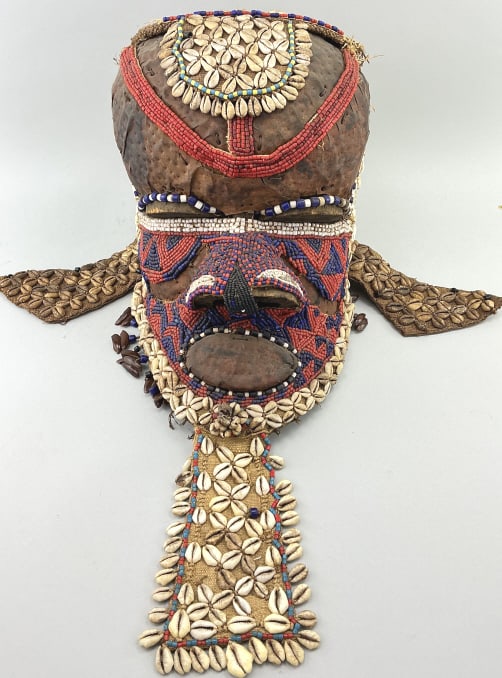 Vintage African Kuba Bwoom Helmet Mask. (1 of 9)