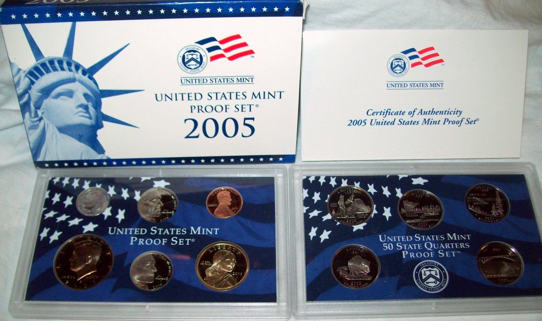 2005 US Mint Proof Set: Comes in the original box with contents.