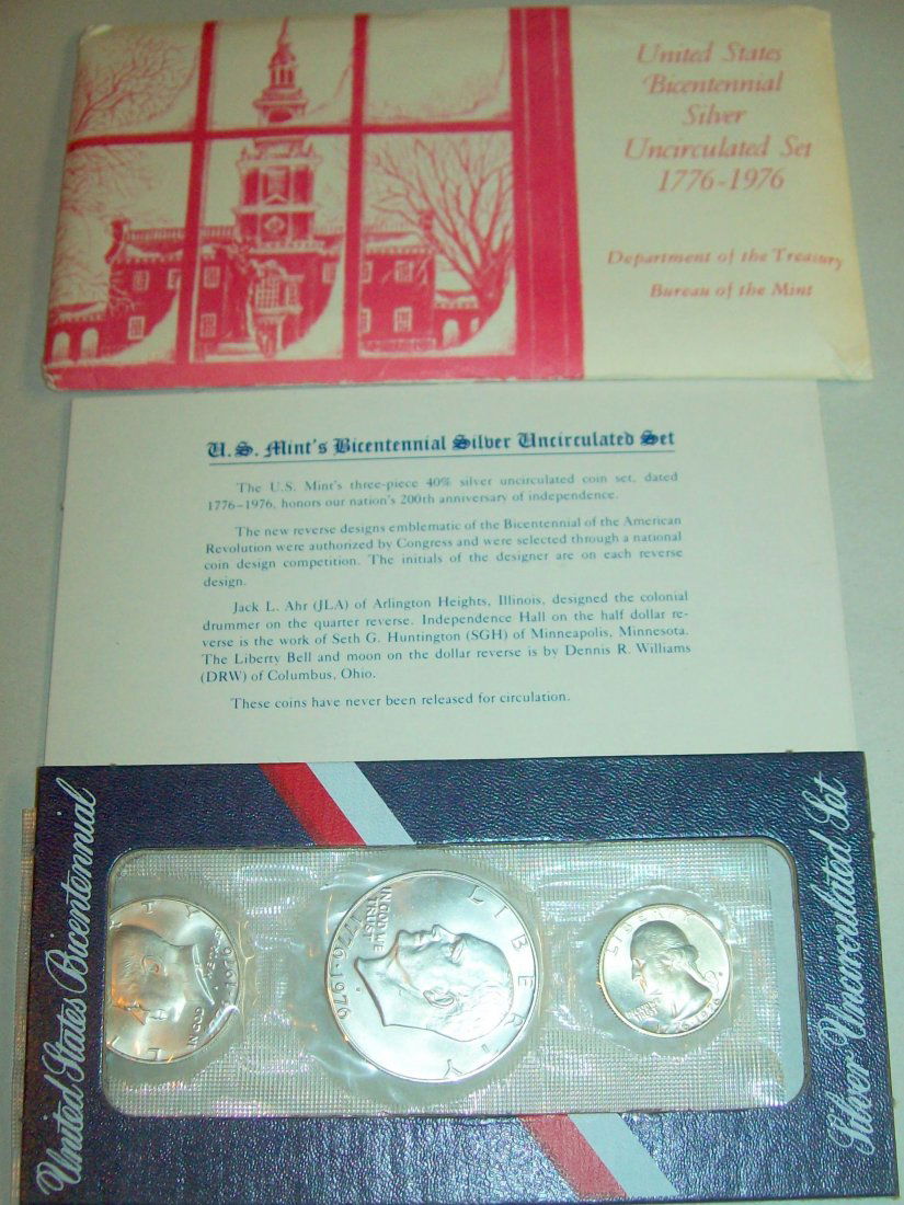 1976 US Bicentennial Silver Uncirculated Set With (1 of 4)