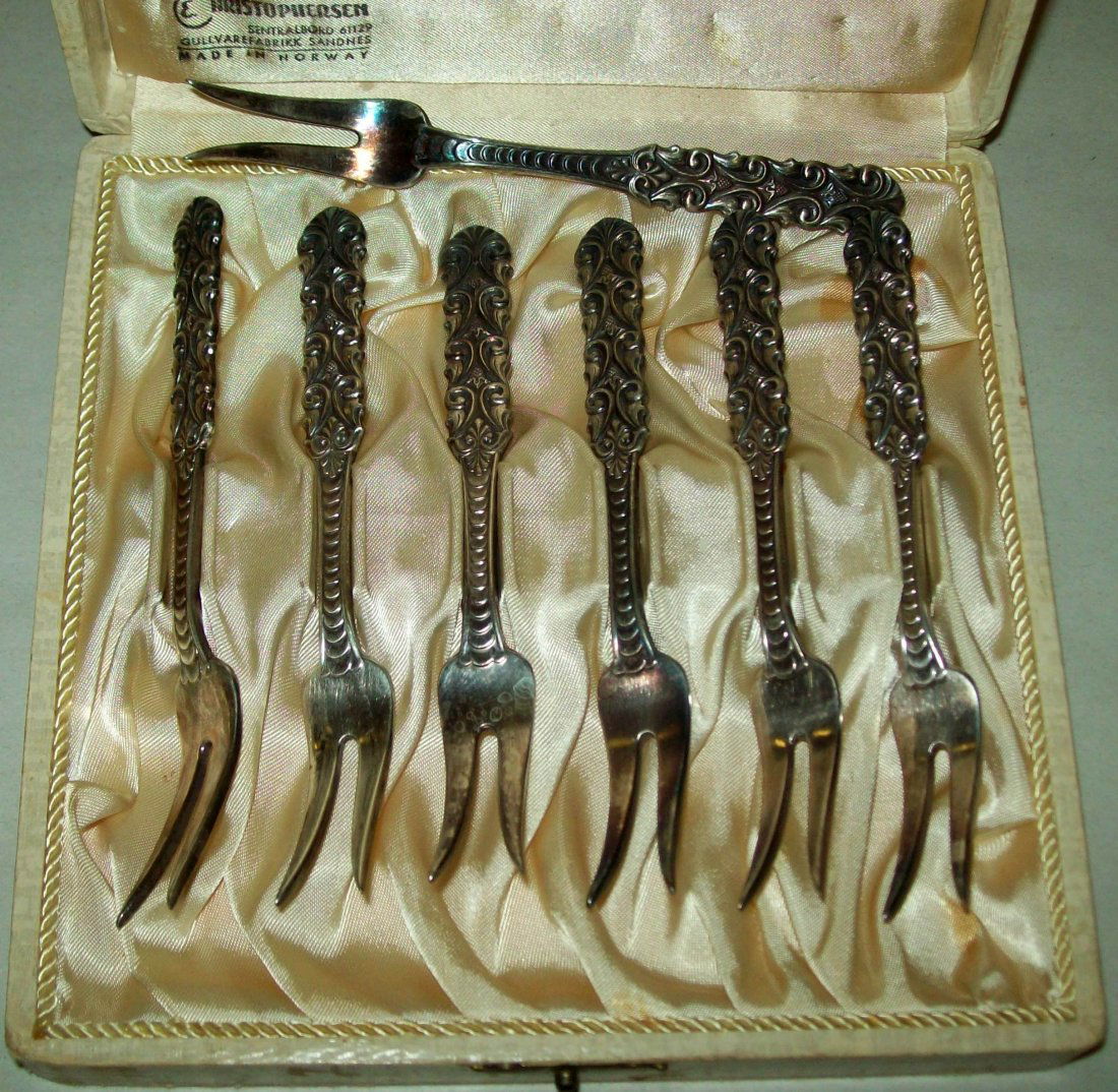 Set of (7) Norway Christophersen Silver Plated Pickle (1 of 8)