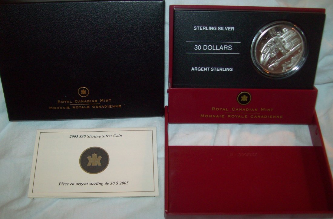 2005 Canada $30 Sterling Silver Totem Pole Coin: 2005 Canada $30 Sterling Silver Totem Pole Coin With Box & COA