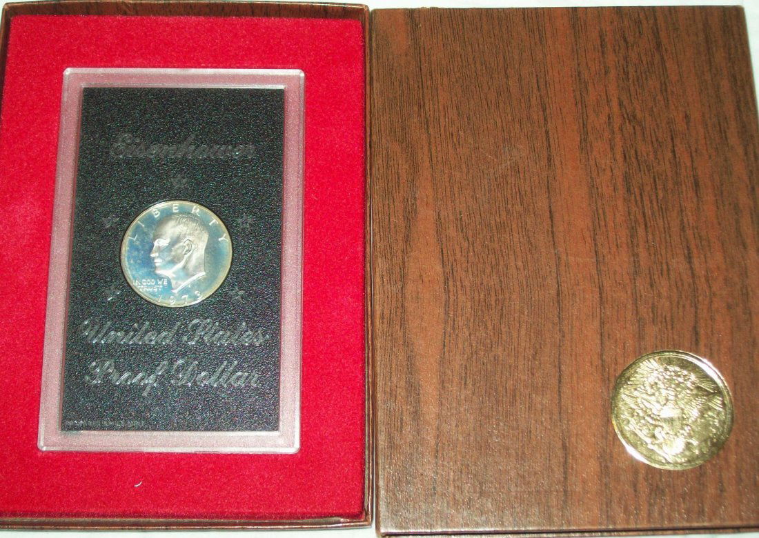 1973 Proof Eisenhower Dollar With Case (1 of 1)