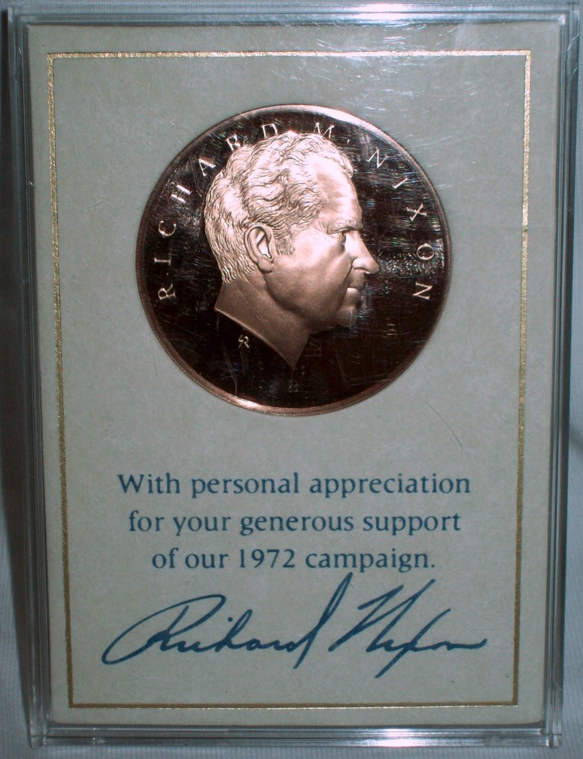 1972 Richard Nixon Campaign Medal (1 of 2)