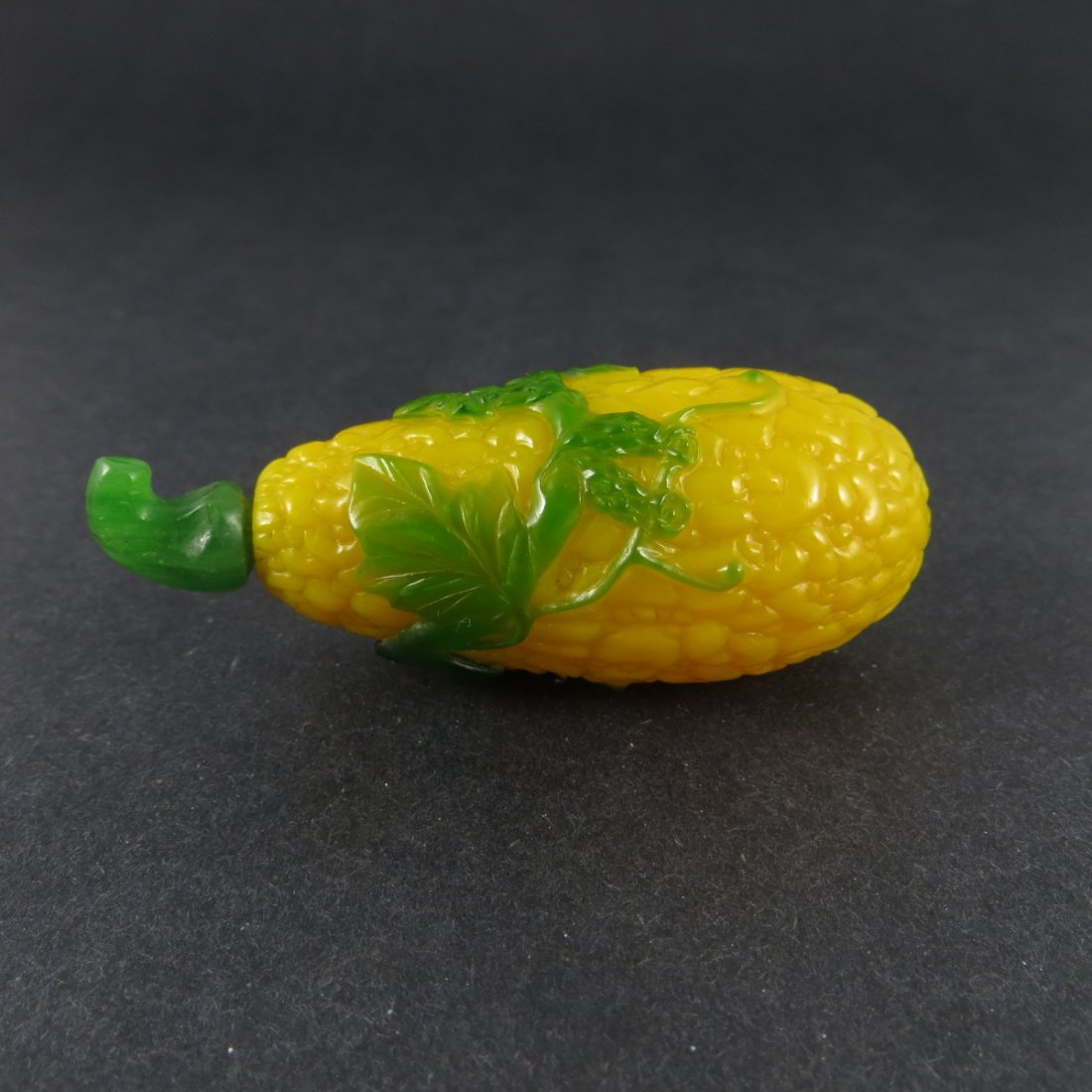 Chinese Qing Dynasty Glass Snuff Bottle (1 of 6)