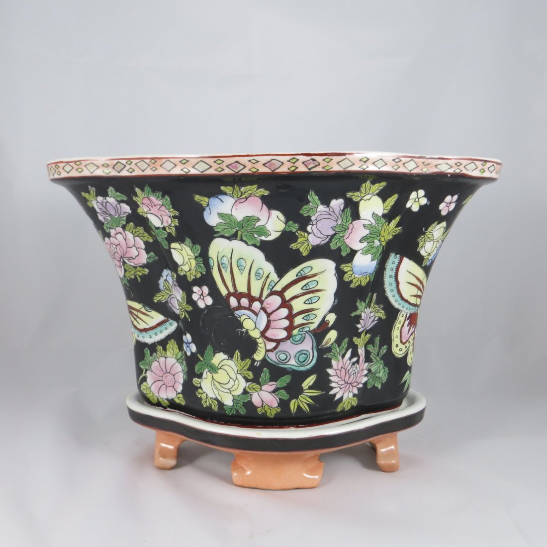Chinese Qing Dynasty Flower Pot (1 of 6)