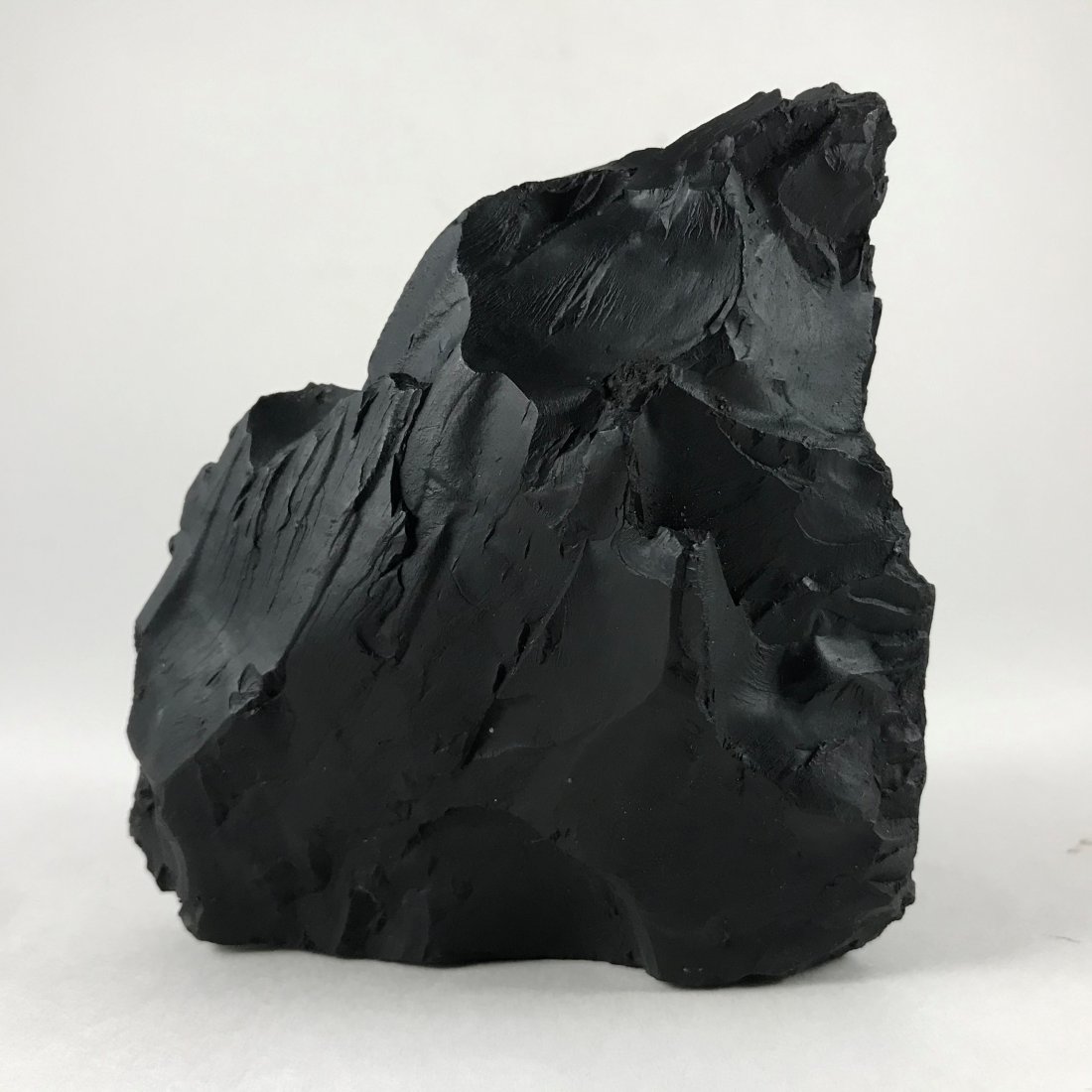 BLACK AMBER JET GAGATE MOUNTAIN (1 of 4)