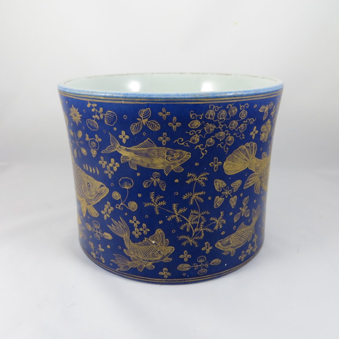 Chinese Qing Dynasty Porcelain Brushpot (1 of 3)