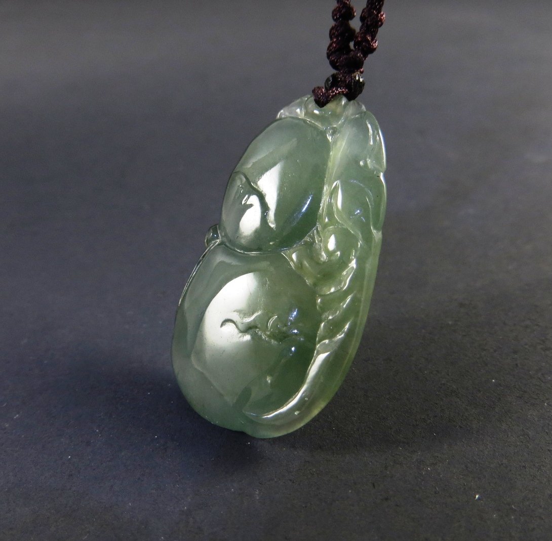 Chinese Jadeite Pendant (1 of 2)