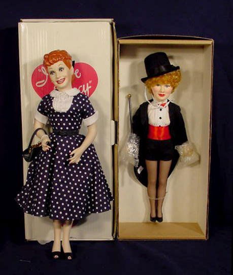 2 Lucy Dolls, Effanbee & Hamilton NR: 2 Lucy Dolls 1) Effanbee Lucy original 1985 paper work inside. Like new condition, in box. Box is approx. 18" 2) Hamilton Co. CBS Lucille Ball Productions; porcelain doll; turned head; painted feature
