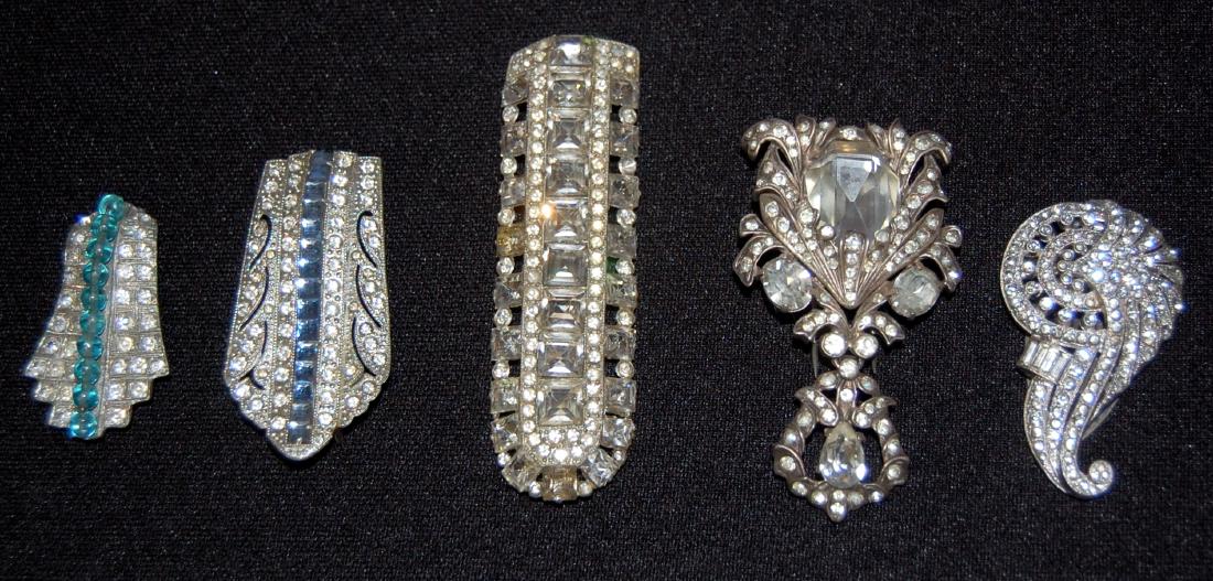 5 Vintage Costume Jewelry Rhinestone Clips and a (1 of 11)