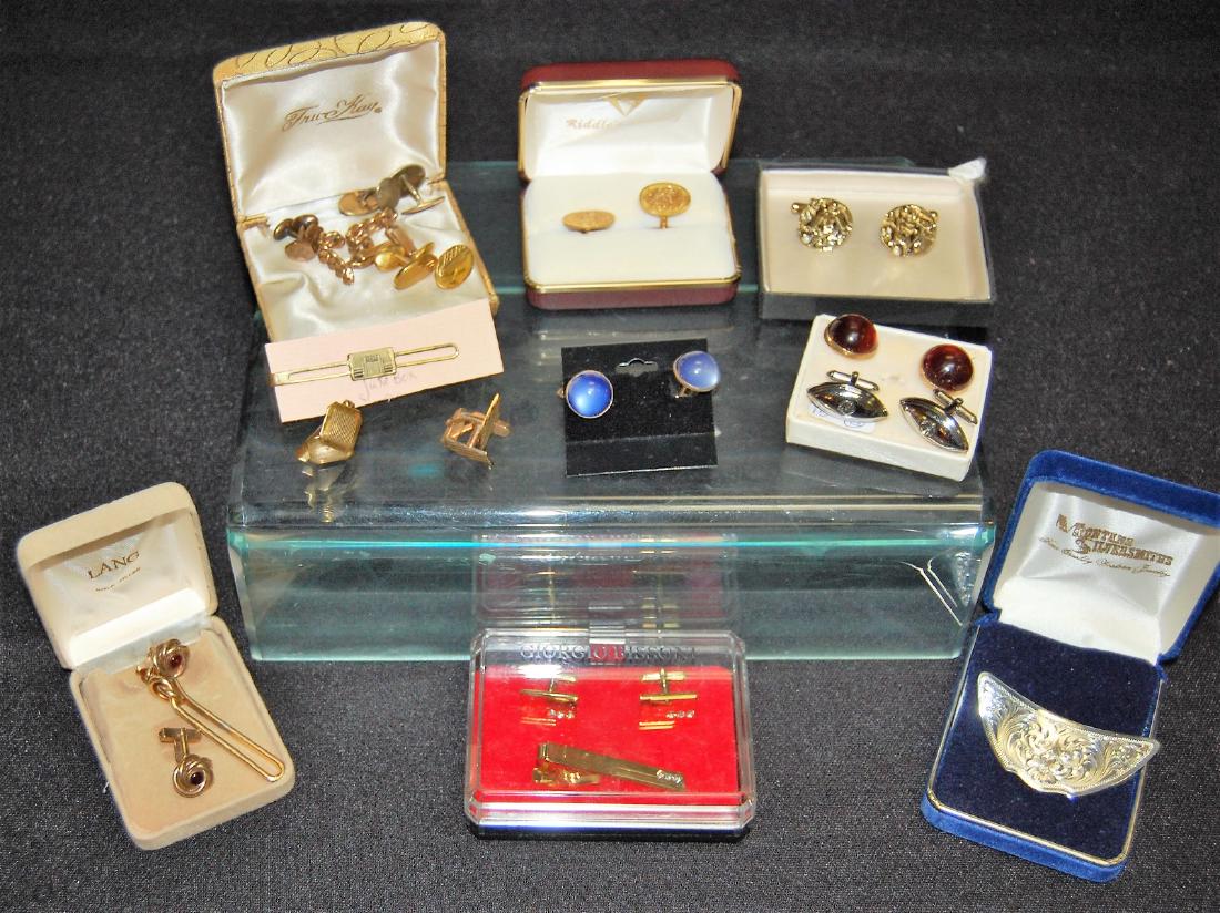 Group of Men's Cufflinks, Tie Bars and a  Button Cover (1 of 11)