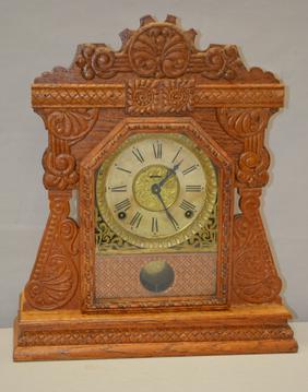 Ingraham Oak Cabinet C. Antique Clock