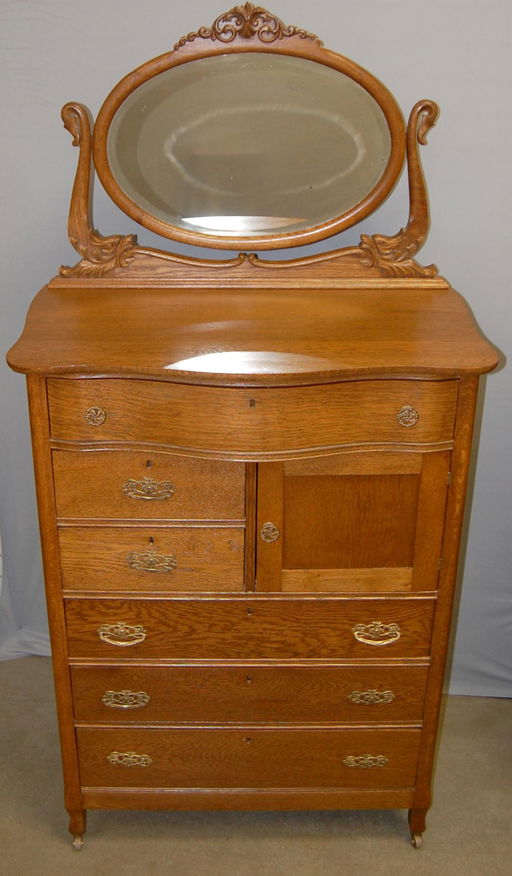 Oak Highboy Dresser W Hat Box Dec 15 2019 Tom Harris