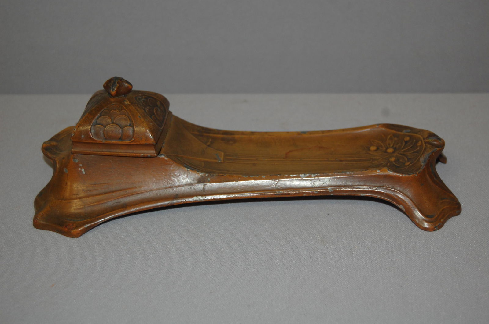 Antique Art Deco Style Bradley & Hubbard Inkwell (1 of 6)